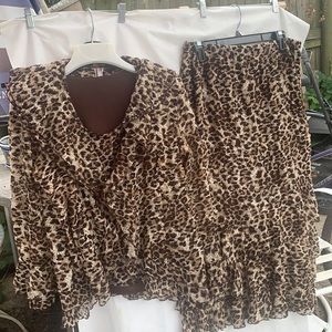 Seven karat 3 piece skirt suit